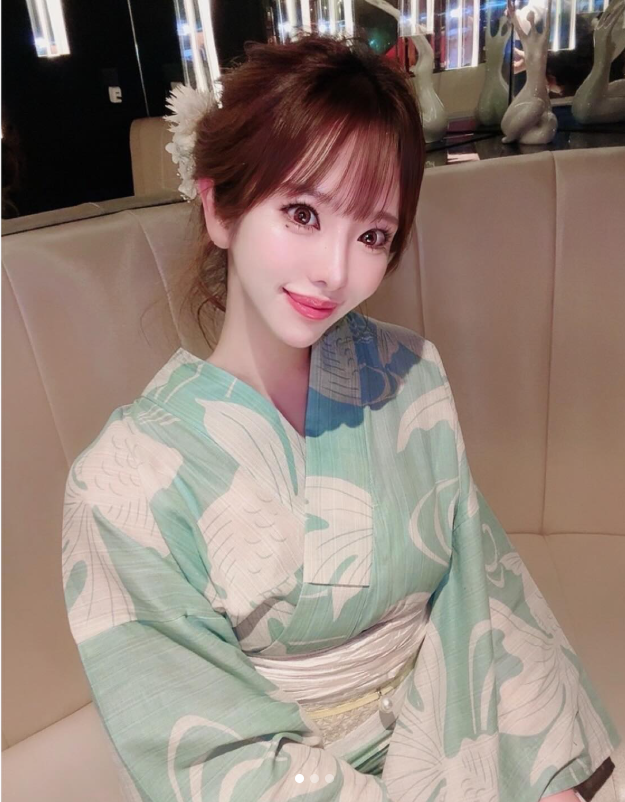 TWICE好き熊本キャバ嬢・成瀬れな、ハマっているサウナに毎回2時間滞在「お酒も抜ける」TikTok＆ピラティスで体を動かす